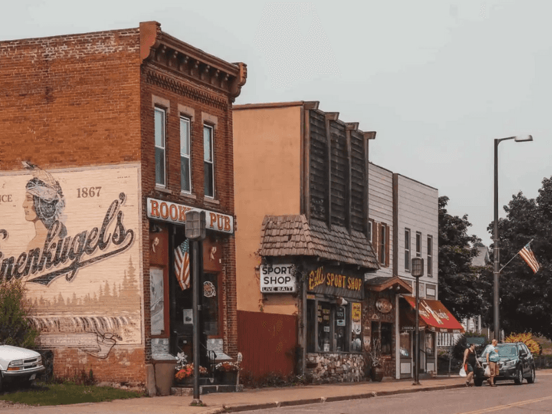 This Wisconsin Town Feels Straight Out Of That '70s Show - Decor Hint Local Businesses Still Doing It Old School