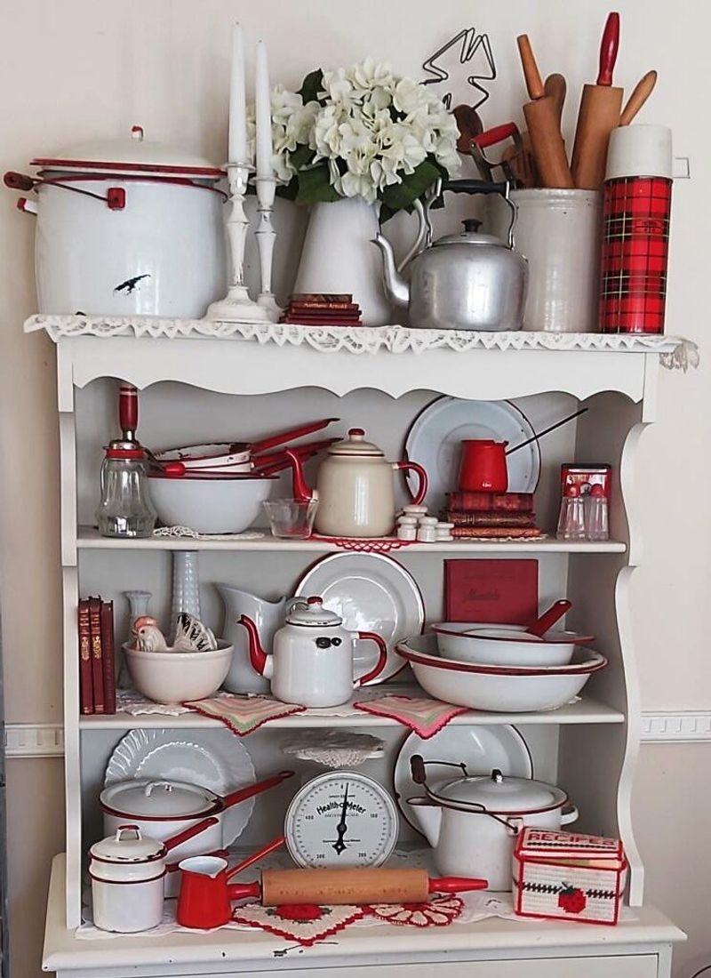 13 Ohio Collectibles Seeing Quick Value Growth, Here's Why - Decor Hint Enamelware Kitchenware