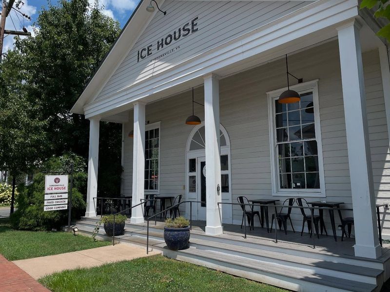 15 Family-Owned Fried Chicken Restaurants In Virginia Worth The Trip - Decor Hint Gordonsville Ice House