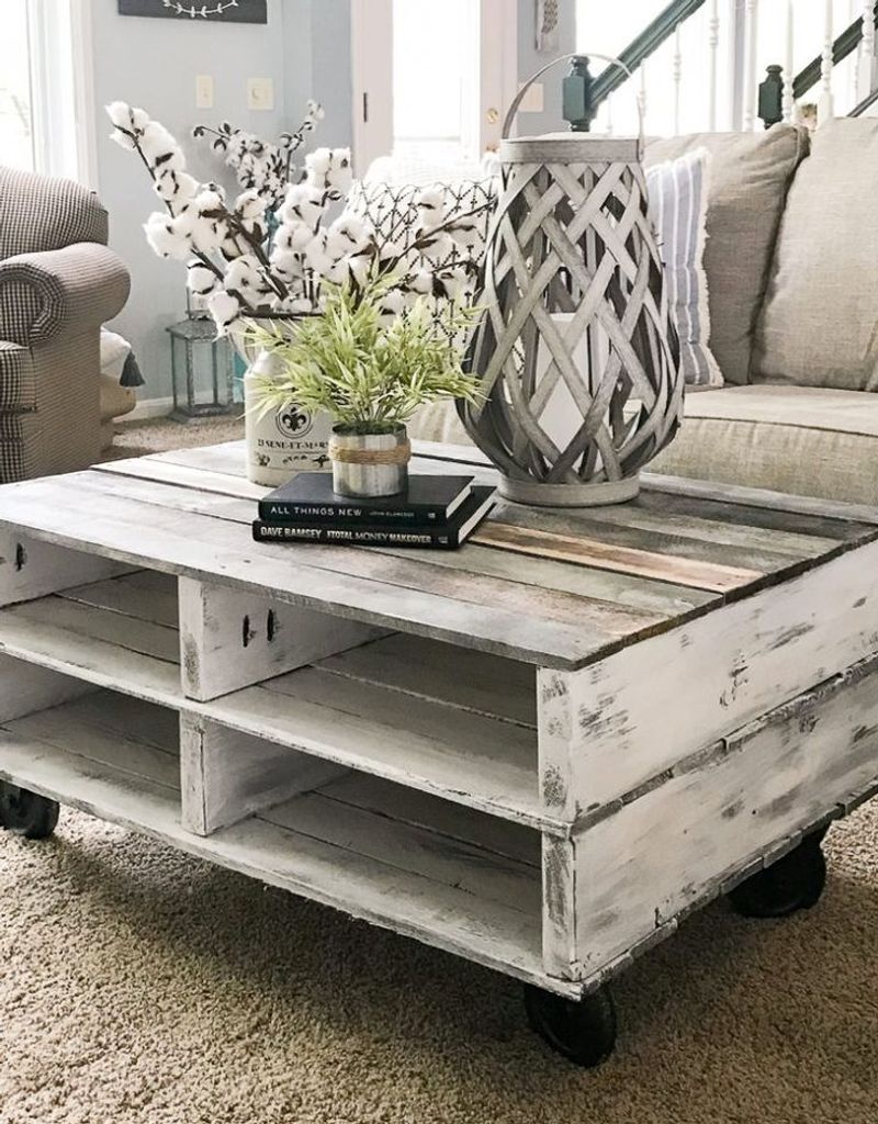 Handcrafted Pallet Wood Table