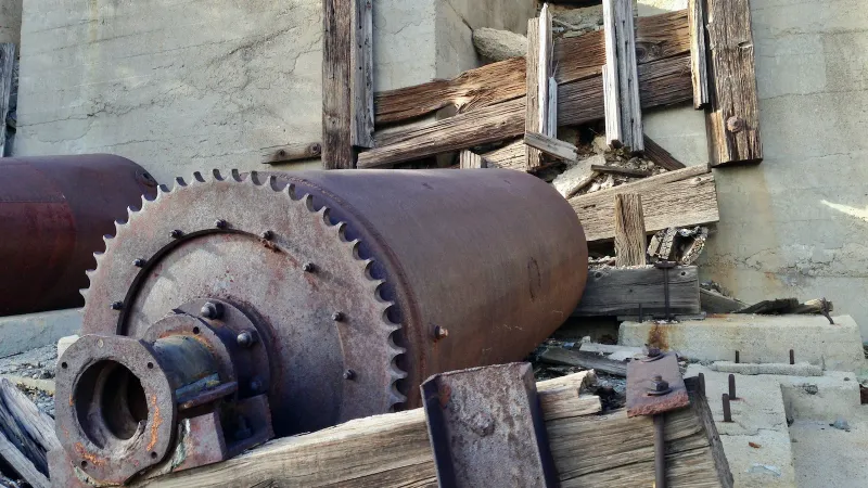 These Abandoned Arizona Towns Are Eerily Beautiful - Decor Hint Bellevue (Gila County)