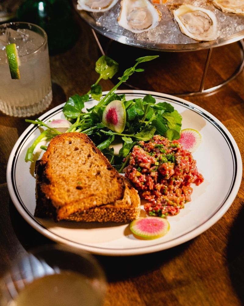 Reviews, Buzz & Why Diners Keep Coming Back