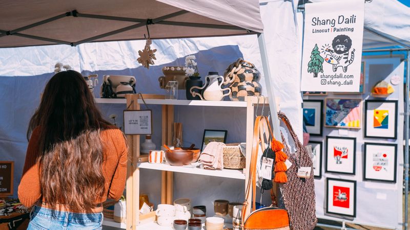 11 California Craft Fairs That Celebrate Local Artists And One Of A Kind Finds - Decor Hint Renegade Craft Los Angeles