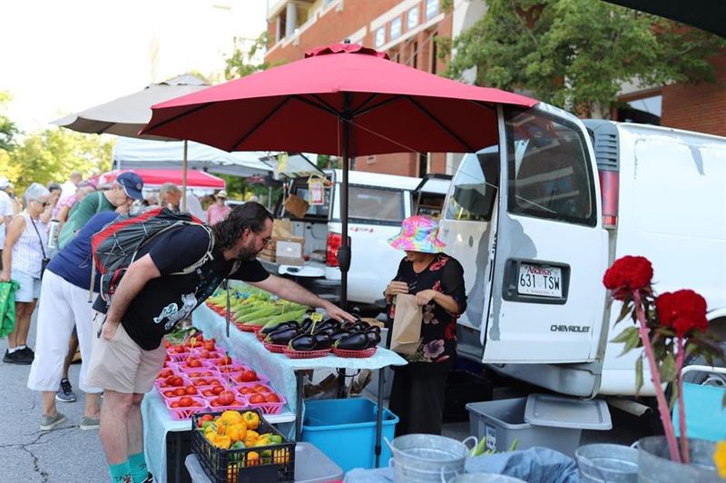 13 Weekend Markets In Seattle Perfect For Foodies And Shoppers Alike - Decor Hint Columbia City Farmers Market
