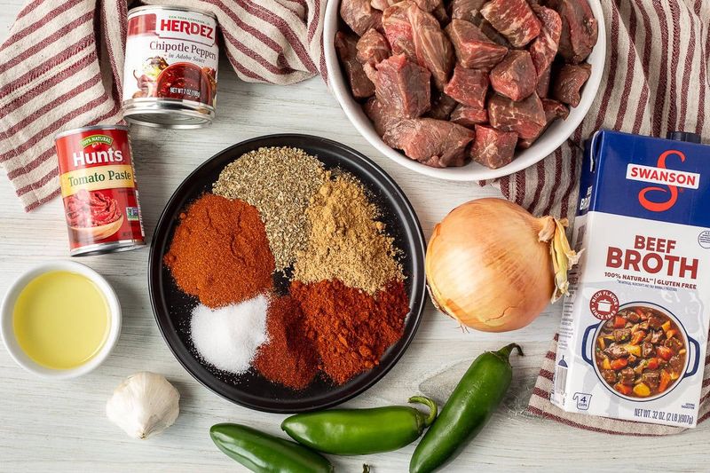 Texas' Slow Cooker Chili Is The Southern Comfort Classic You Will Make Again And Again - Decor Hint Ingredients You'll Need