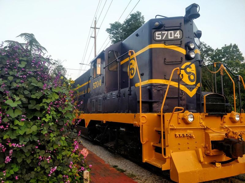 This Scenic Ohio Train Ride Is A Fun Adventure For All Ages - Decor Hint Vintage Engines & Rail Travel's Golden Age
