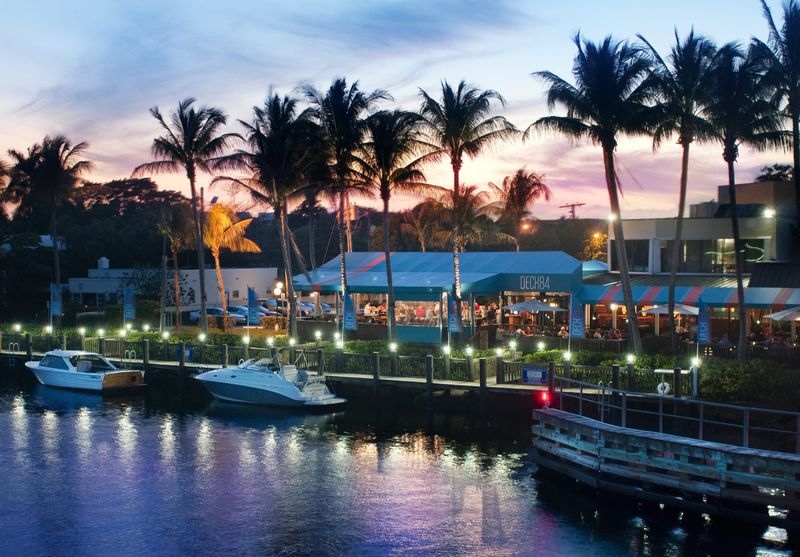 Where Flavor Meets The Lake: 19 Must-Try Florida Waterfront Restaurants - Decor Hint Deck 84, Orlando