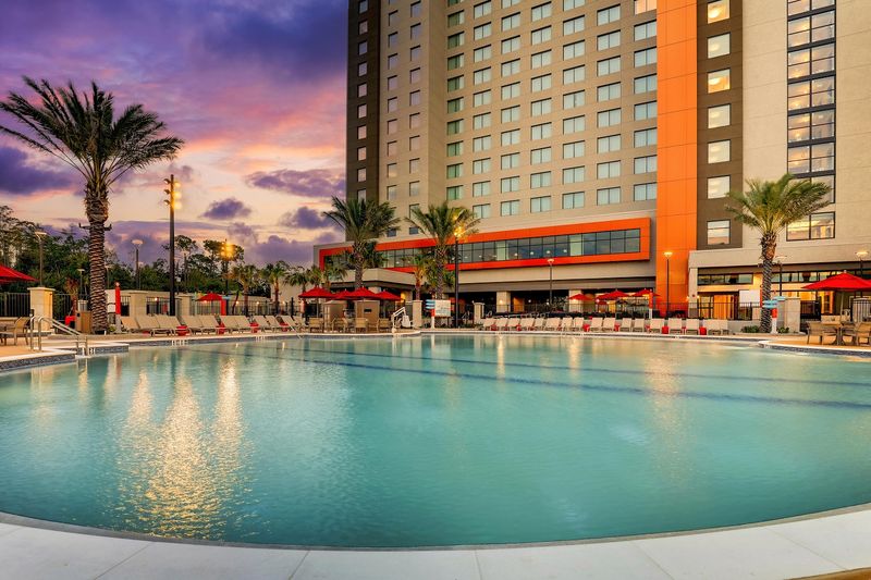 Tips To Maximize The Dining Perks