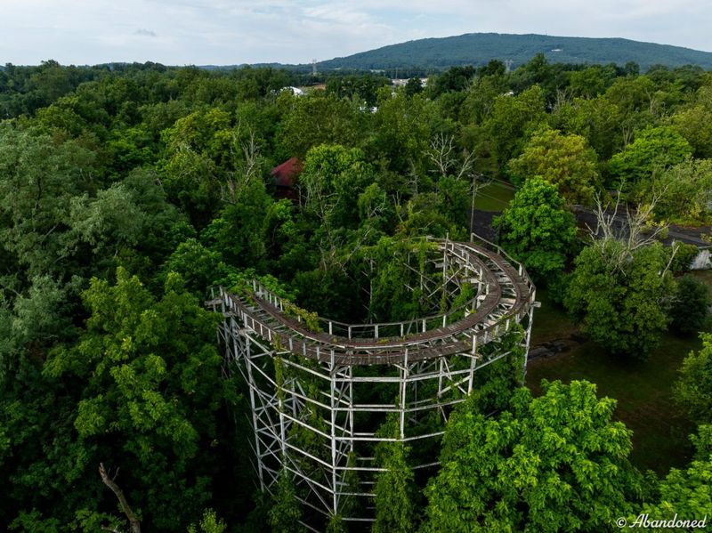 Hidden Deep In Pennsylvania Lies A Forgotten Amusement Park Frozen In Time - Decor Hint A Glimpse Into Pennsylvania's Lost Amusement Era