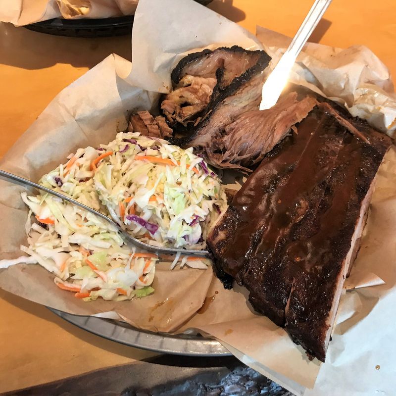 12 Vermont BBQ Spots That Keep Tradition Alive - Decor Hint Big Fatty's BBQ, White River Junction