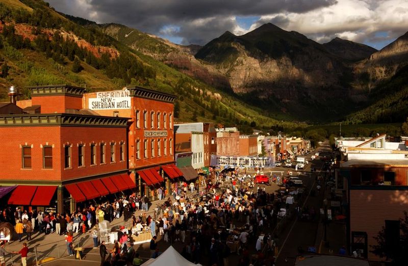 The Cozy Mountain Village In Colorado That's Perfect For A Winter Escape - Decor Hint Small-Town Spirit With Big Personality