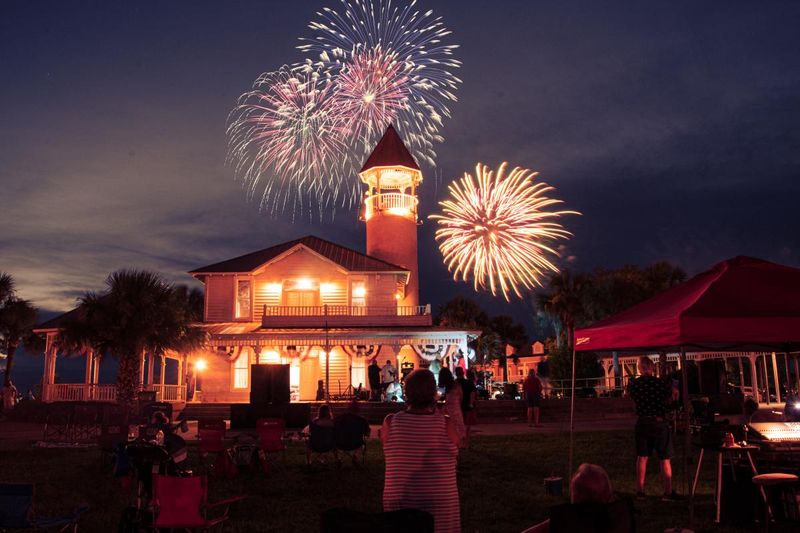 This Beloved Georgia Town Was Just Named The State's Best Winter Getaway - Decor Hint Seasonal Events And Festivities