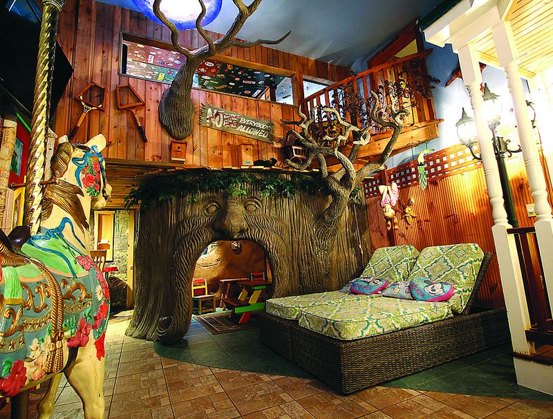 Adventure Suites Treehouse