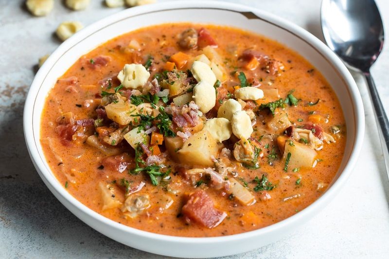 18 New York Country Recipes That Bring Warmth To The Table - Decor Hint Clam Chowder