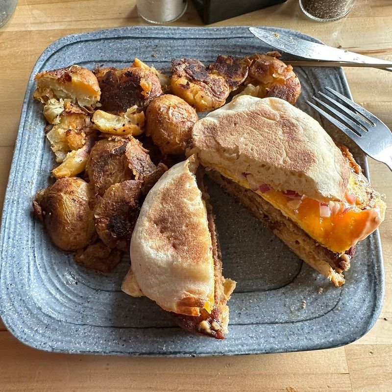 20 Illinois Small-Town Dining Destinations That Delight Every Time - Decor Hint Iron Whisk Bistro & Bar, Cobden