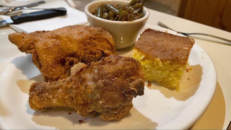 10 Missouri Soul Food Buffets Worth The Trip For Down-Home Cooking - Decor Hint Mimi's Soul Food