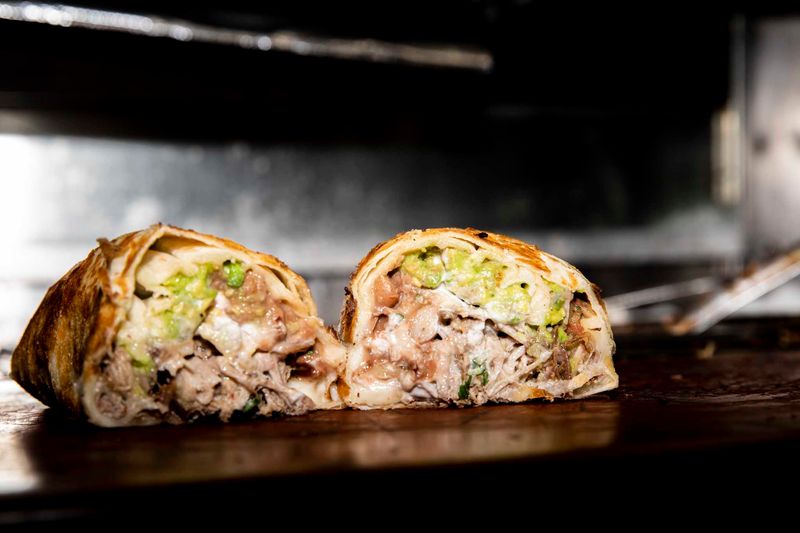 10 San Francisco Restaurants Locals Say Capture The Spirit Of The City - Decor Hint La Taqueria