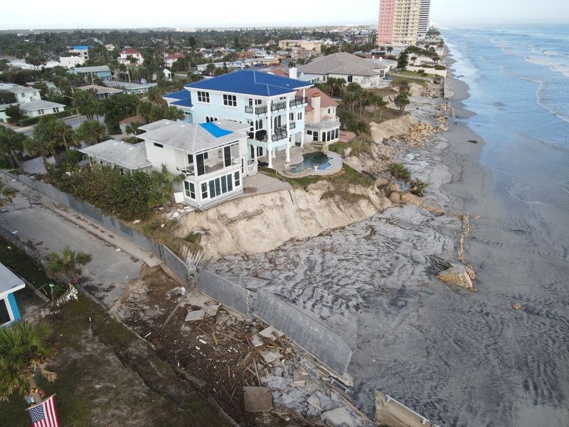 10 Homes Losing Value Quickly, Especially In Florida And Nevada - Decor Hint Coastal Properties Facing Erosion Risks