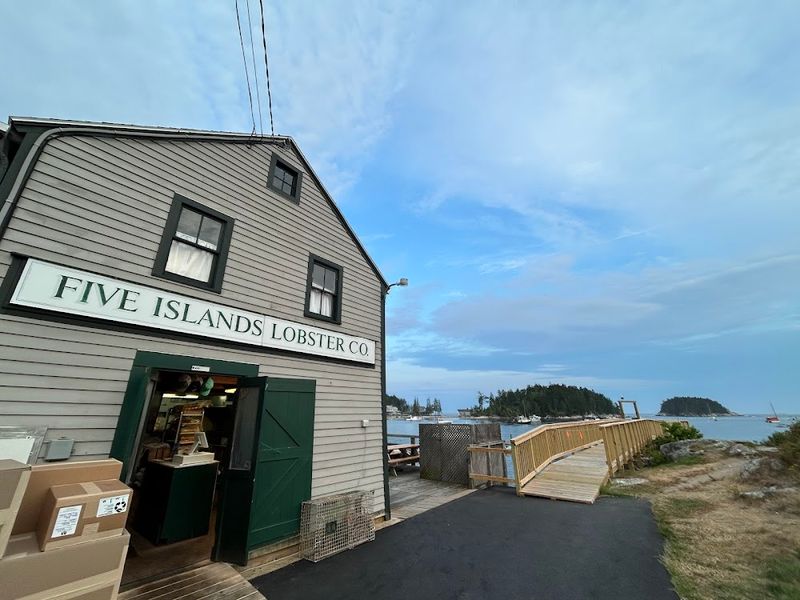 10 Maine Hidden Restaurants That Never Advertise Yet Stay Packed - Decor Hint Five Islands Lobster Company