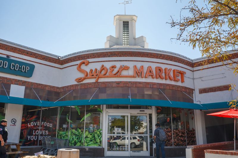 10 New Mexico Grocery Stores Locals Trust For Top-Quality Meat And Fresh Cuts - Decor Hint La Montañita Co-op