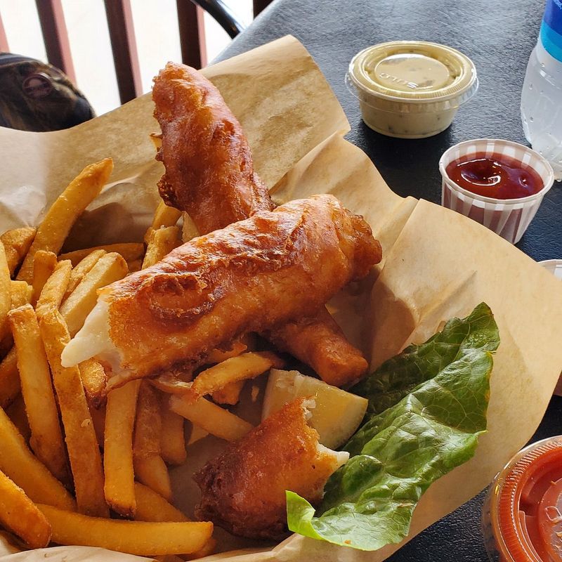 11 Washington Fried Fish Spots Locals Swear By For Crispy Perfection And Northwest Flavor - Decor Hint Bennett's Fish Shack – Westport