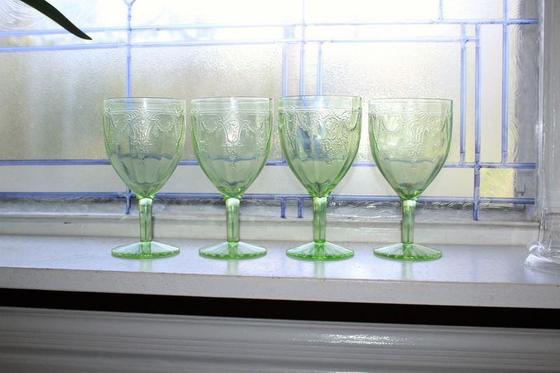 12 Georgia Depression Glass Patterns Collectors Love - Decor Hint Cameo