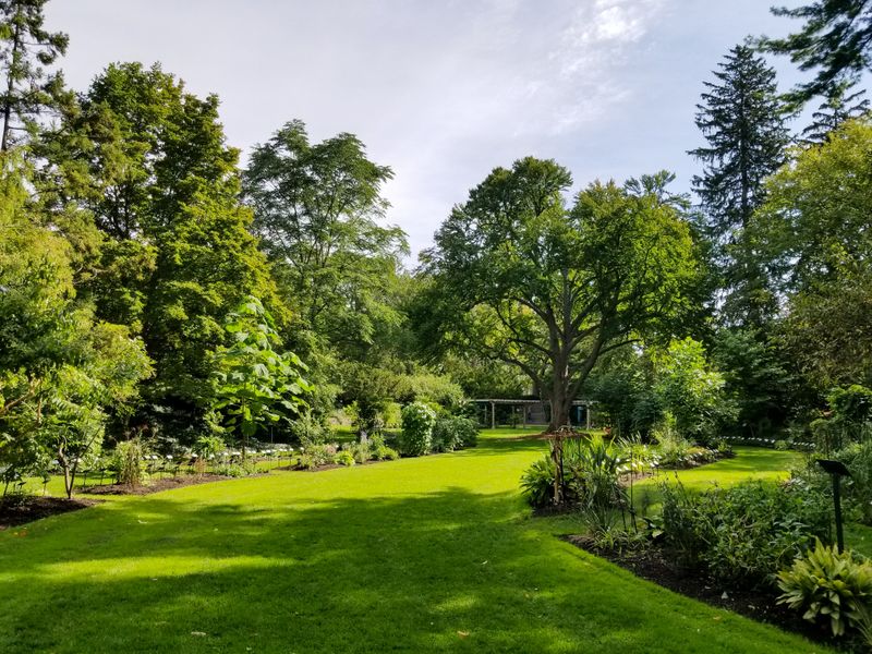 12 Secret And Famous Gardens To Discover In Michigan - Decor Hint W.J. Beal Botanical Garden