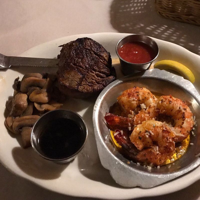 Sorrento's Restaurant in Maple Park