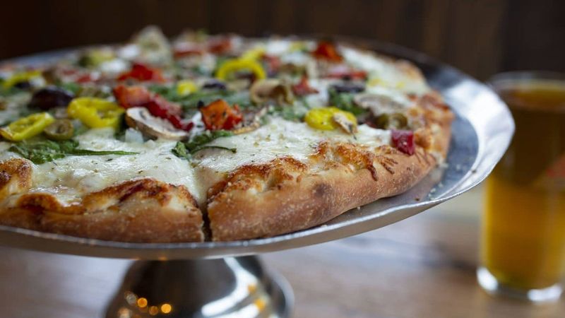 14 Kentucky Pizza Spots Locals Swear Beat The Big Chains Hands Down - Decor Hint Impellizzeri's Pizza