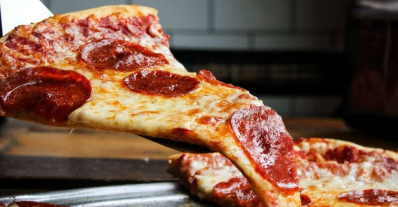 14 Kentucky Pizza Spots Locals Swear Beat The Big Chains Hands Down