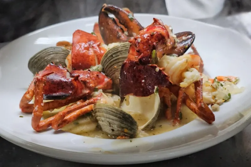 New York Seafood Shacks Only Locals Know For Authentic Seaside Taste - Decor Hint Randazzo's Clam Bar