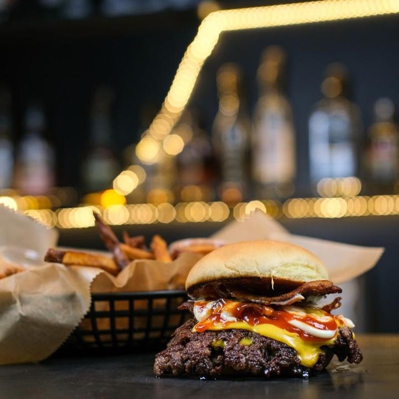 15 Virginia Burger Stops Where The Double Cheeseburger Is The Star Of The Show - Decor Hint Cobra Burger - Richmond