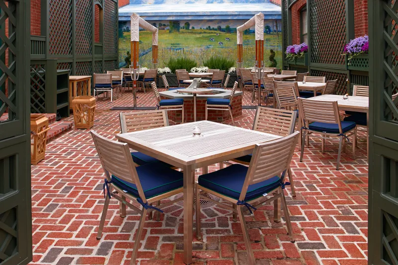 16 Connecticut Eateries So Coveted You'll Need A Reservation Strategy - Decor Hint Arethusa al Tavolo