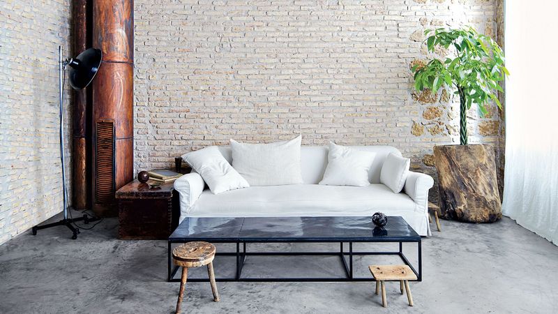 19 Once Hot New York Design Trends Now Fizzling Out Here's What's Replacing Them - Decor Hint Industrial Exposed Brick Walls