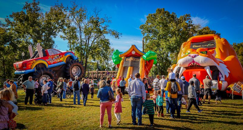 Apple Picking Paradise at Ellijay's Georgia Apple Festival