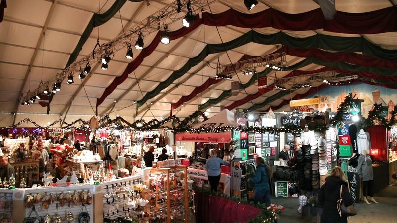 20 Pennsylvania Fall Festivals You'll Want To Experience At Least Once In 2025 - Decor Hint Christkindlmarkt Bethlehem