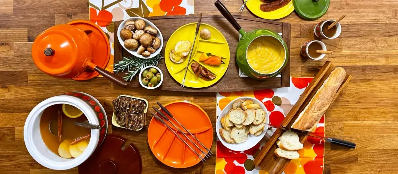 23 Forgotten California Dinner Etiquette Traditions That Defined The Swinging Sixties - Decor Hint The Fondue Pot Ceremony