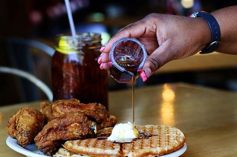 Arizona's Diners Where Hearty Classics Are Always On The Menu - Decor Hint Lolo's Chicken & Waffles