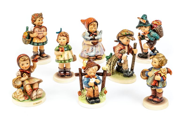 7 Indiana Collectibles Losing Value Fast While 4 Are Now Almost Worthless - Decor Hint Hummel Figurines