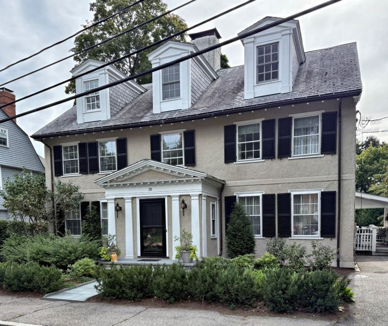 Colonial Revival Homes