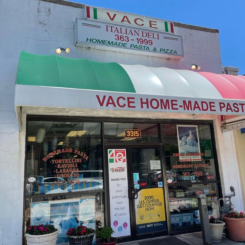 Quiet D.C. Food Spots Locals Hope Stay Undiscovered - Decor Hint Vace Italian Deli