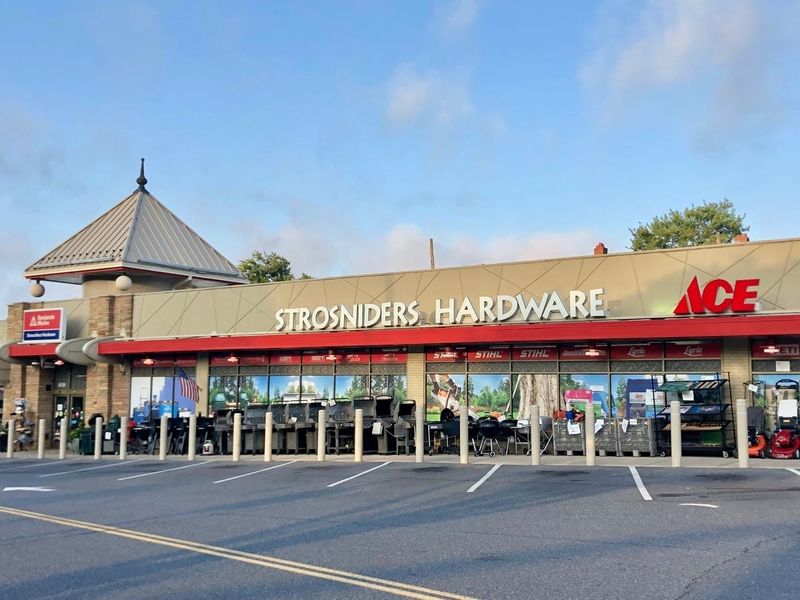 Strosniders Hardware In Bethesda