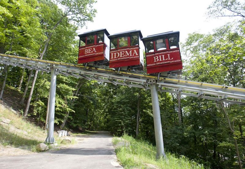 John Ball Zoo Funicular – Funicular Railway