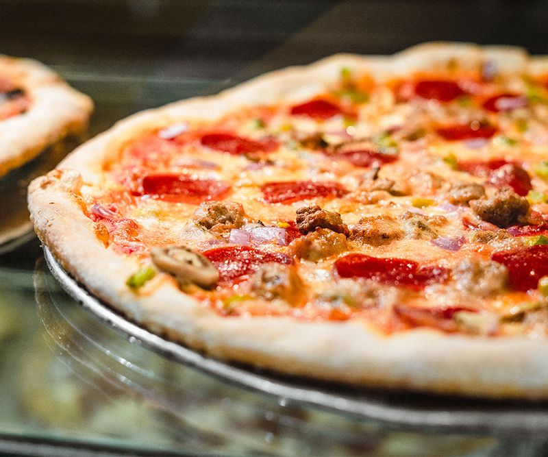 16 Pennsylvania Pizzerias Famous For Their Timeless Old-School Flavor - Decor Hint Mama's Pizza