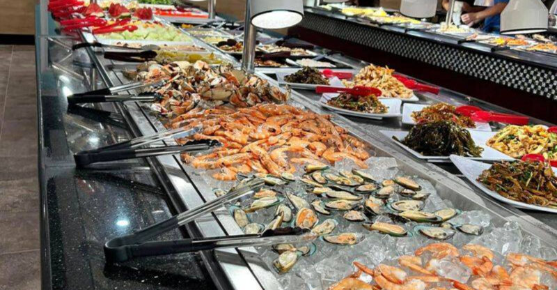 All-You-Can-Eat Bliss: Virginia Seafood Buffets Worth The Drive
