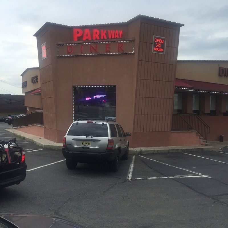 Parkway Diner