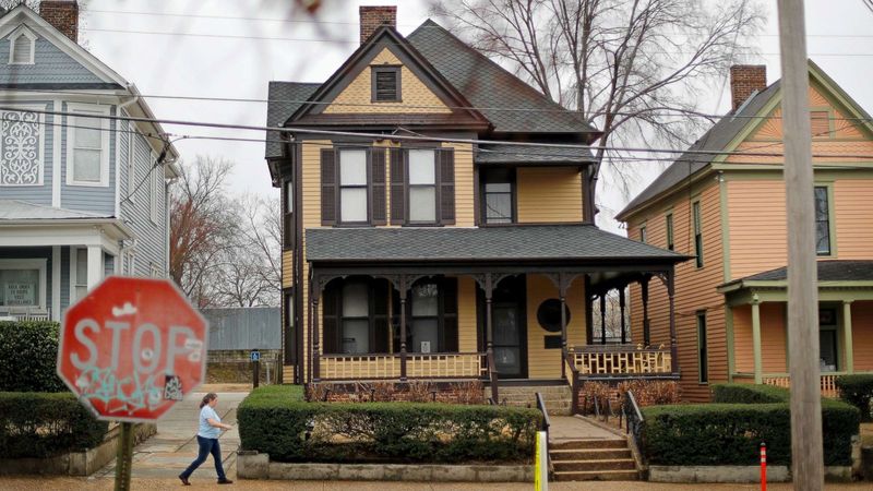 Martin Luther King Jr. Birth Home Long Waits