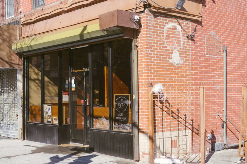 Southern-Style Catfish Done Right In These New York Restaurants - Decor Hint Peaches HotHouse, Brooklyn Southern Fusion