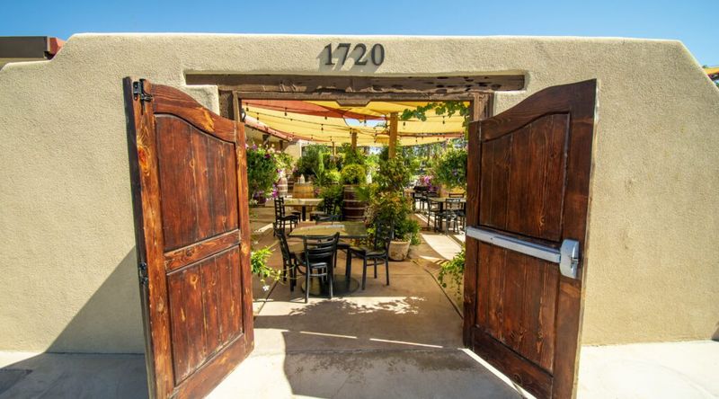 Hungry In Las Cruces? These Local Spots Are Unmissable - Decor Hint D.H. Lescombes Winery & Bistro