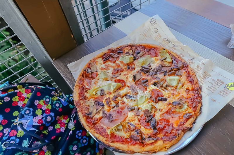 Blaze Fast-Fire'd Pizza